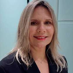 CLAUDIA VIDAL